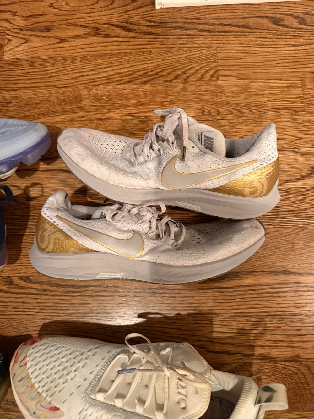 Various NIKE JORDAN sneaker Womens Mixed Sneaker Lot Like New Used sizes 8-11 - Picture 13 of 16